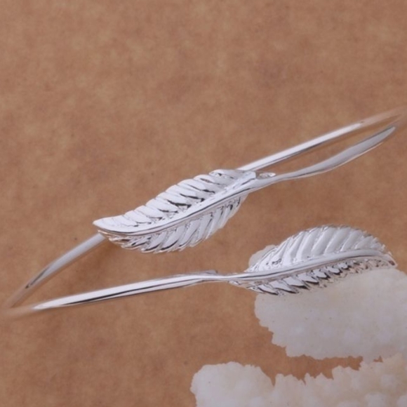Cute Silver color Leaves Cuff Bangle Bracelet - Picture 2 of 5